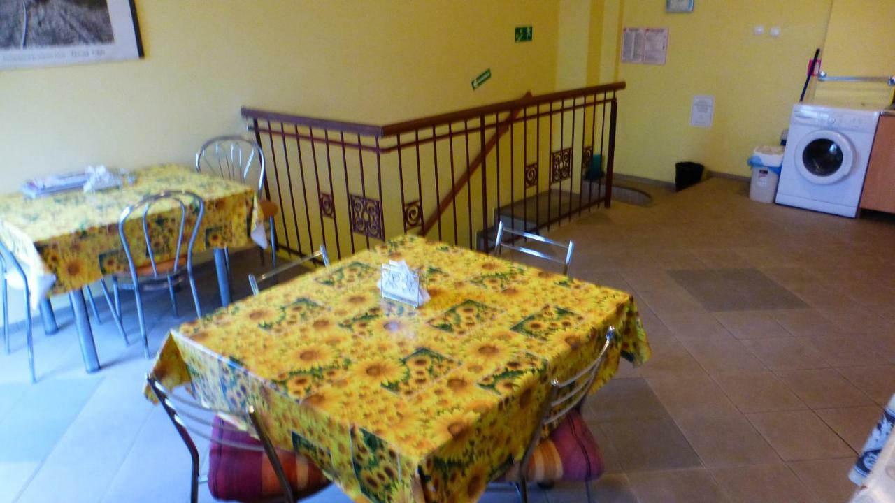 Iwona Hostel - Budget Rooms With Private Bathrooms Sopot Buitenkant foto
