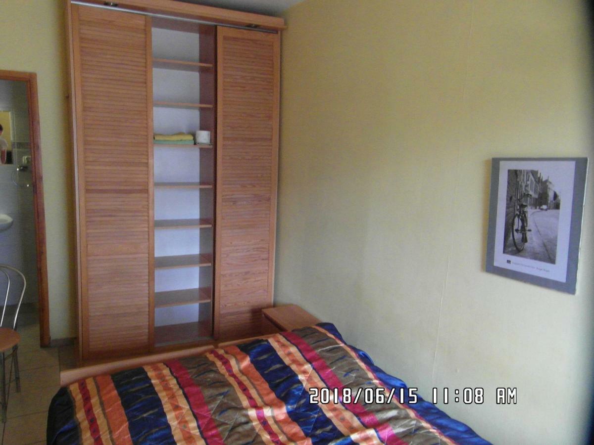 Iwona Hostel - Budget Rooms With Private Bathrooms Sopot Buitenkant foto